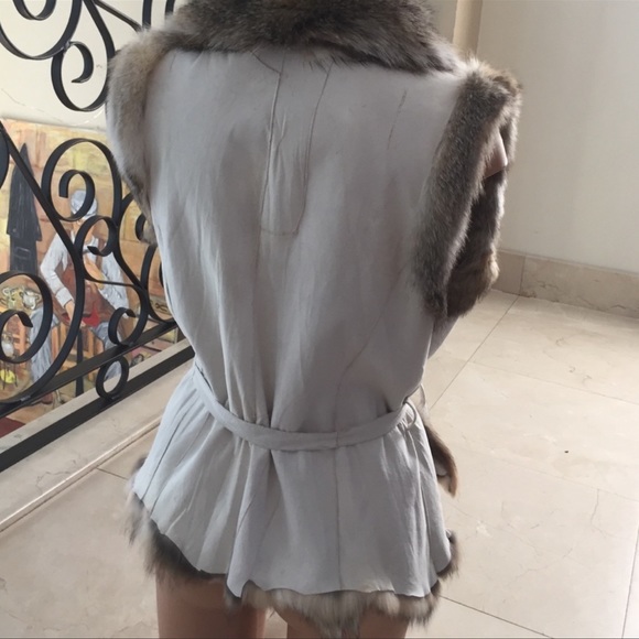 Fox fur vest - Picture 3 of 3